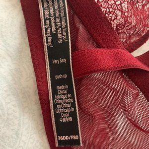 Victoria's Secret Very Sexy Red Pushup Bra Size 36DD